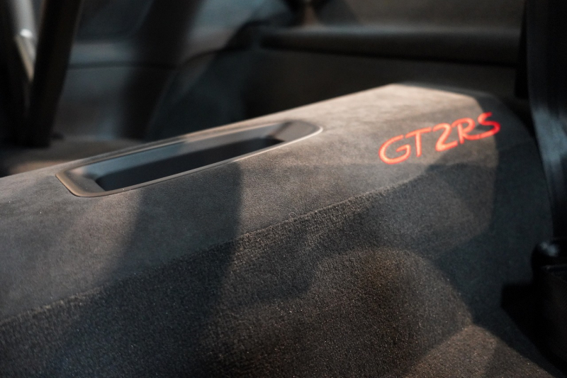 ポルシェ 911(Type991.2) GT2RS オプション493万 ヴァイザッハ