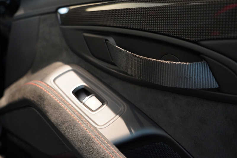 ポルシェ 911(Type991.2) GT2RS オプション493万 ヴァイザッハPKG レザーインテリア×レッドステッチ 中古車 中古車