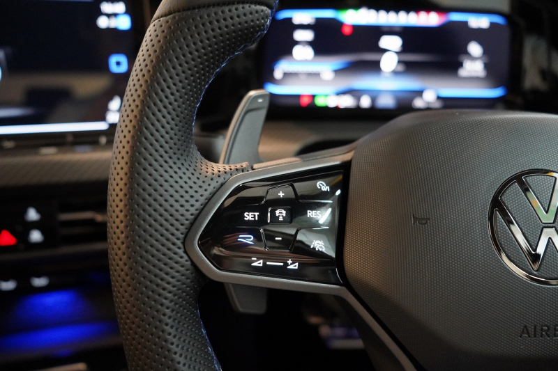 フォルクスワーゲン ゴルフヴァリアント R 1オーナー DCCパッケージ デジタルコックピットプロ IQライト 中古車 中古車