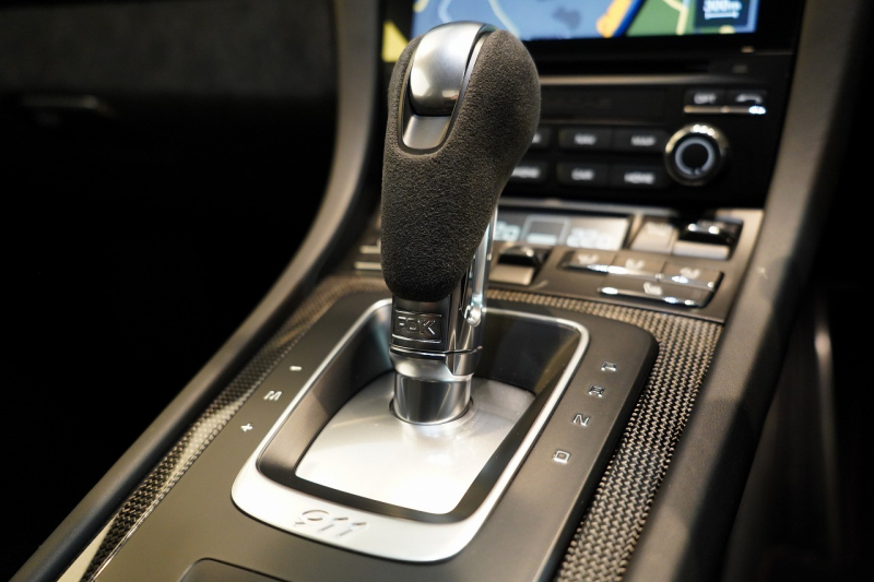 ポルシェ 911(Type991.2) Carrera 4 GTS GTSインテリア&カーボンインテリア フロントリフト  キャララホワイト 中古車 中古車