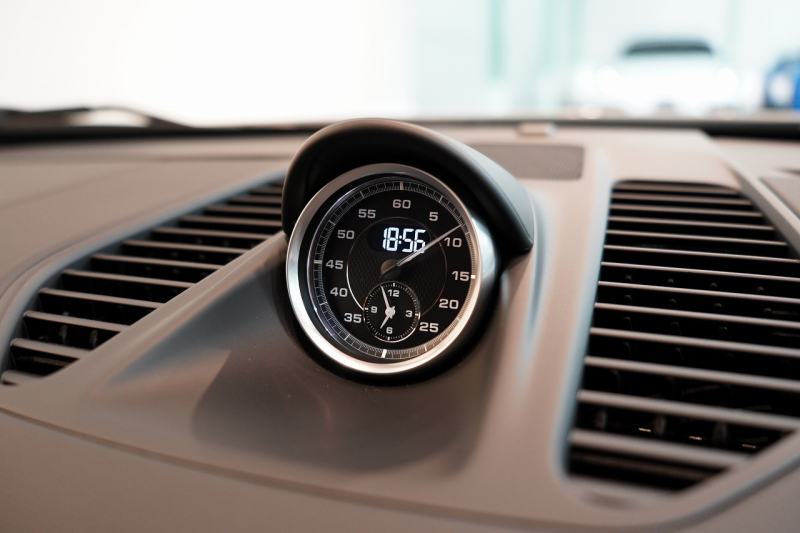 ポルシェ 911(Type991.2) Carrera 4 GTS GTSインテリア&カーボンインテリア フロントリフト  キャララホワイト 中古車 中古車