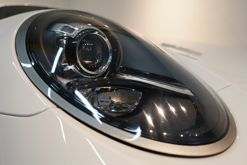 ポルシェ 911(Type991.2) Carrera 4 GTS GTSインテリア&カーボンインテリア フロントリフト  キャララホワイト 中古車 中古車