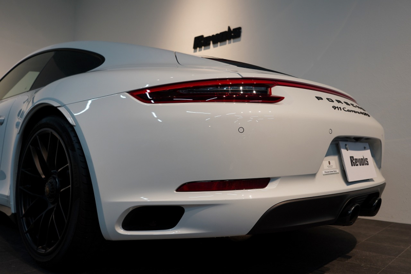 ポルシェ 911(Type991.2) Carrera 4 GTS GTSインテリア&カーボンインテリア フロントリフト  キャララホワイト 中古車 中古車