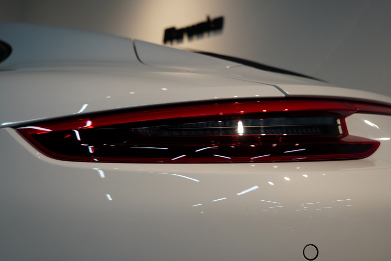 ポルシェ 911(Type991.2) Carrera 4 GTS GTSインテリア&カーボンインテリア フロントリフト  キャララホワイト 中古車 中古車