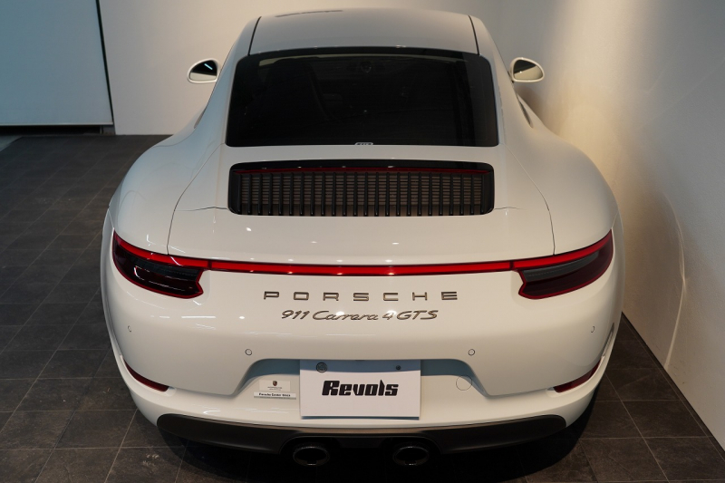 ポルシェ 911(Type991.2) Carrera 4 GTS GTSインテリア&カーボンインテリア フロントリフト  キャララホワイト 中古車 中古車