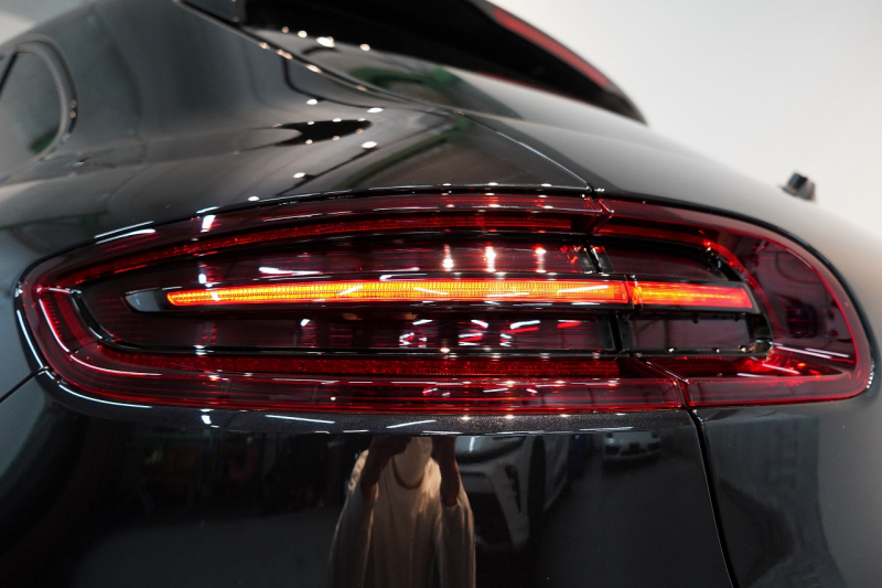 ポルシェ マカン GTS PASM付エアサス PDLS+LEDヘッドライト フルレザーインテリア レーンキープ&チェンジ 中古車 中古車