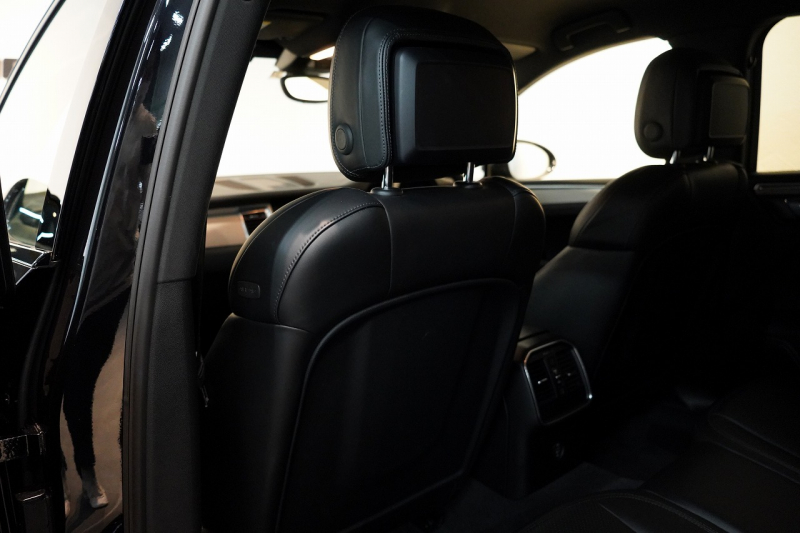 ポルシェ マカン GTS PASM付エアサス PDLS+LEDヘッドライト フルレザーインテリア レーンキープ&チェンジ 中古車 中古車