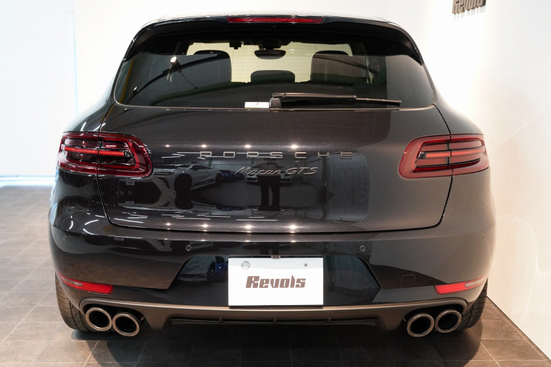 ポルシェ マカン GTS PASM付エアサス PDLS+LEDヘッドライト フルレザーインテリア レーンキープ&チェンジ 中古車 中古車