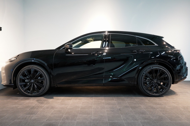 トヨタ クラウン スポーツ SPORT Z 1オーナー パノラマルーフ 中古車 中古車