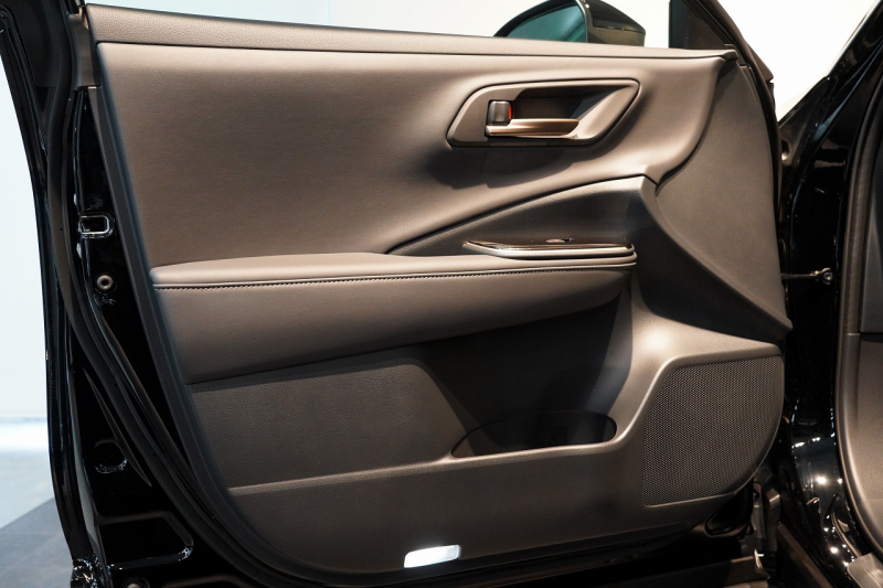 トヨタ クラウン スポーツ SPORT Z 1オーナー パノラマルーフ 中古車 中古車