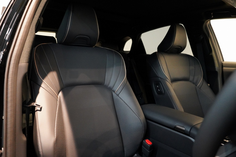 トヨタ クラウン スポーツ SPORT Z 1オーナー パノラマルーフ 中古車 中古車