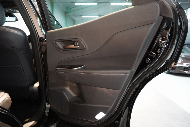 トヨタ クラウン スポーツ SPORT Z 1オーナー パノラマルーフ 中古車 中古車