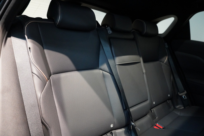 トヨタ クラウン スポーツ SPORT Z 1オーナー パノラマルーフ 中古車 中古車