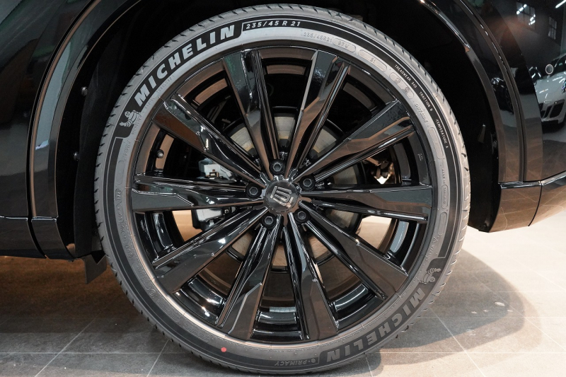 トヨタ クラウン スポーツ SPORT Z 1オーナー パノラマルーフ 中古車 中古車