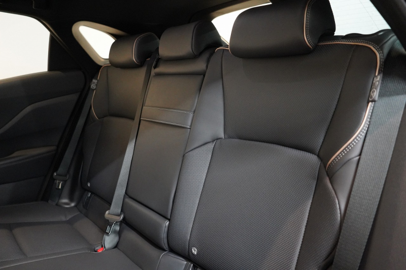 トヨタ クラウン スポーツ SPORT Z 1オーナー パノラマルーフ 中古車 中古車