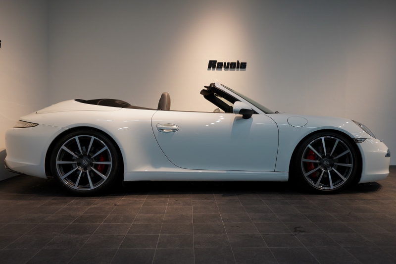 ポルシェ 911(Type991.1) Carrera S Cabriolet スポクロ スポエグ ツートンオールレザー スポーツステアリング 中古車 中古車