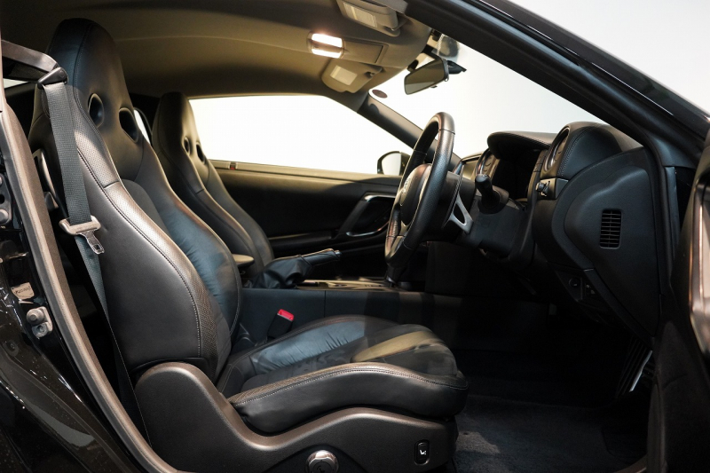 日産 GT-R Pure edition MY12 純正RAYS鍛造20インチホイール  中古車