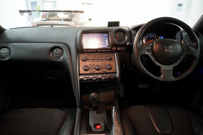 日産 GT-R Pure edition MY12 純正RAYS鍛造20インチホイール  中古車