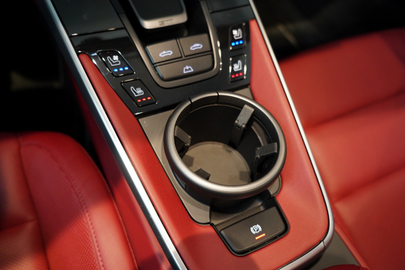 ポルシェ 911(Type992) Carrera S Cabriolet スポクロ スポエグ ツートンレザー OP320 中古車 中古車