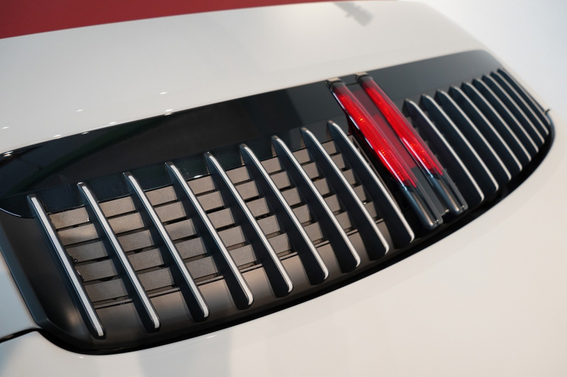 ポルシェ 911(Type992) Carrera S Cabriolet スポクロ スポエグ ツートンレザー OP320 中古車 中古車