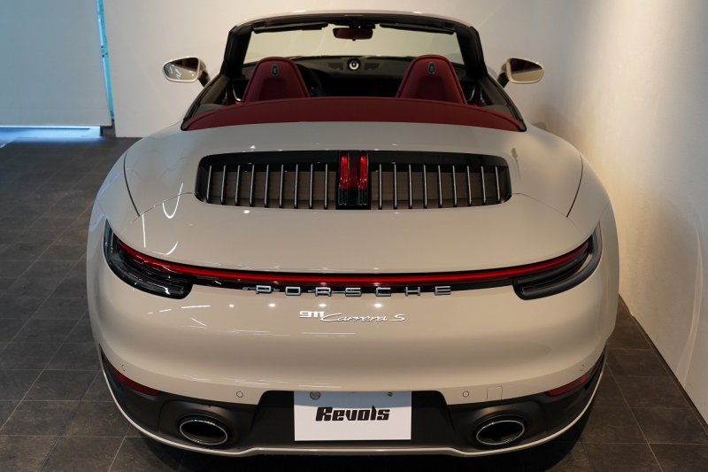 ポルシェ 911(Type992) Carrera S Cabriolet スポクロ スポエグ ツートンレザー OP320 中古車 中古車