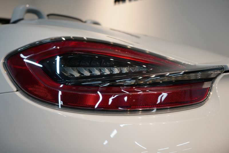 ポルシェ ボクスター(Type981) Spyder PCCB 18wayスポーツシート オールレザー×イエローステッチ キャララホワイト 中古車 中古車