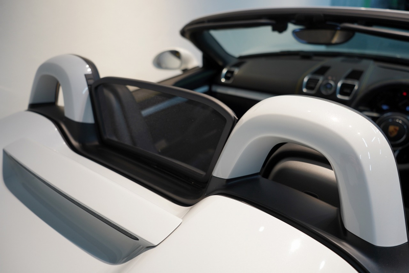 ポルシェ ボクスター(Type981) Spyder PCCB 18wayスポーツシート オールレザー×イエローステッチ キャララホワイト 中古車 中古車