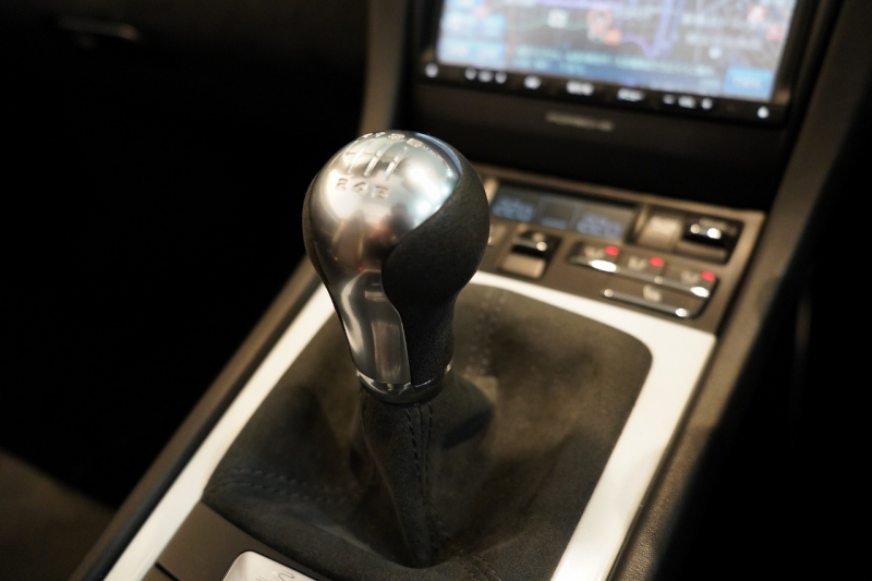 ポルシェ ボクスター(Type981) Spyder PCCB 18wayスポーツシート オールレザー×イエローステッチ キャララホワイト 中古車 中古車