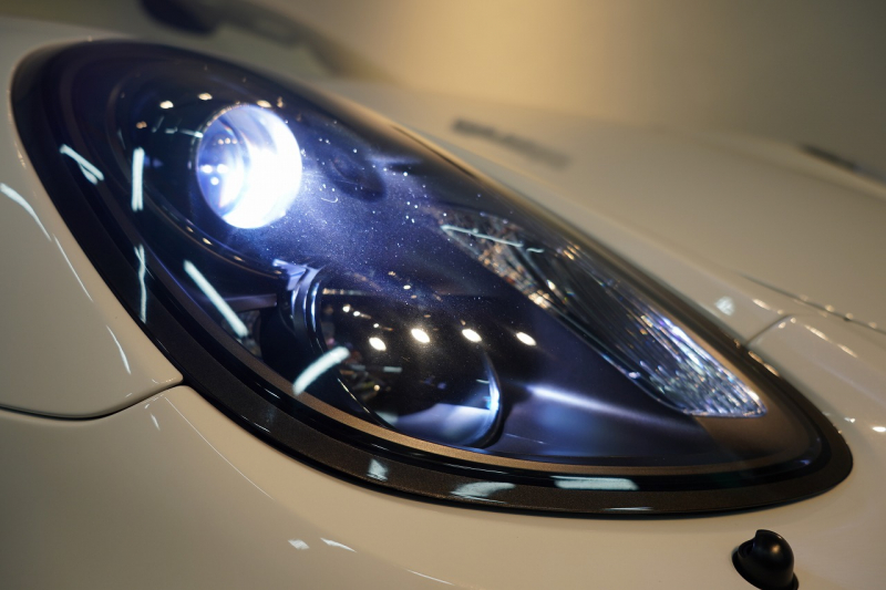 ポルシェ ボクスター(Type981) Spyder PCCB 18wayスポーツシート オールレザー×イエローステッチ キャララホワイト 中古車 中古車