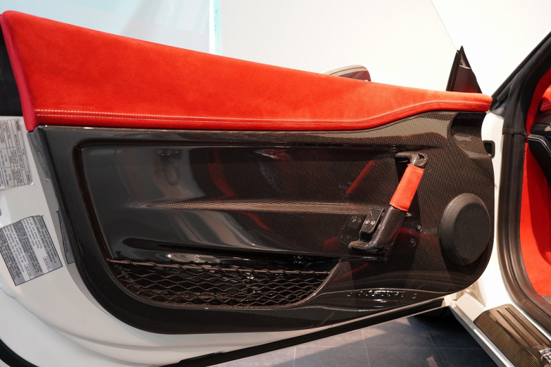 フェラーリ 458スペチアーレ F1 DCT 正規ディーラー車 中古車 中古車