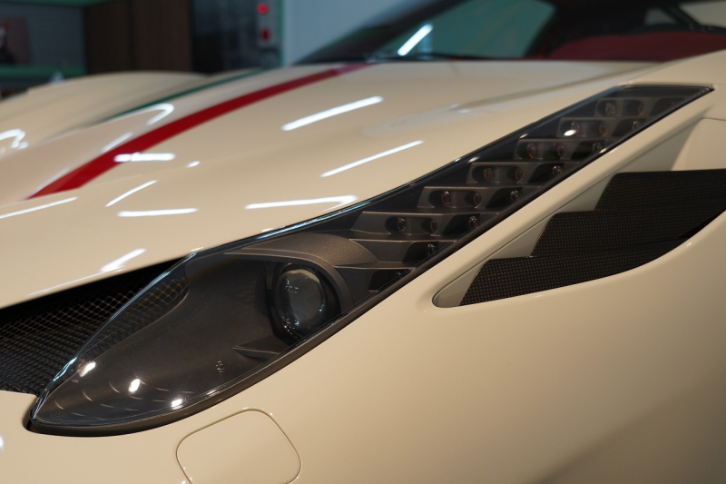 フェラーリ 458スペチアーレ F1 DCT 正規ディーラー車 中古車 中古車