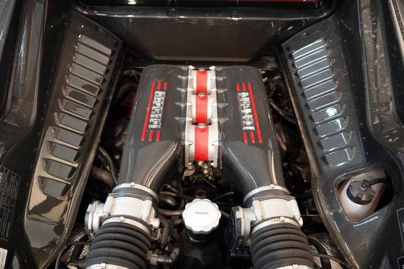 フェラーリ 458スペチアーレ F1 DCT 正規ディーラー車 中古車 中古車