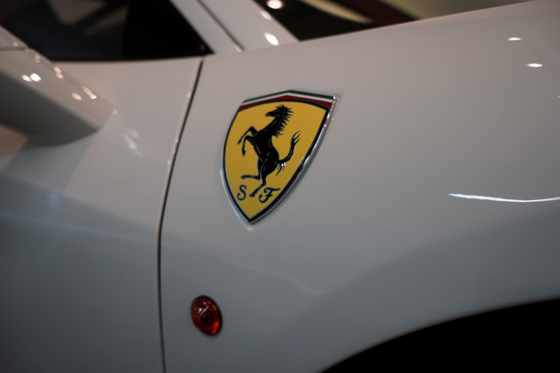 フェラーリ 458スペチアーレ F1 DCT 正規ディーラー車 中古車 中古車