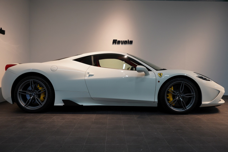 フェラーリ 458スペチアーレ F1 DCT 正規ディーラー車 中古車 中古車