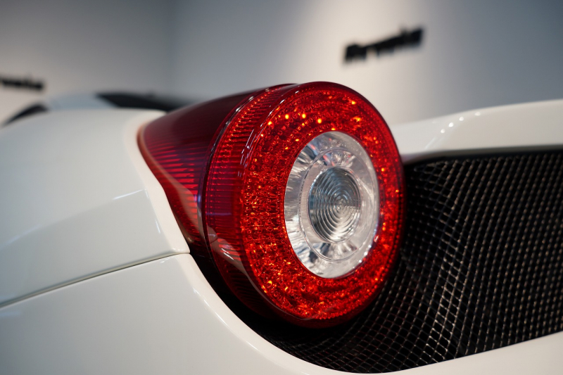 フェラーリ 458スペチアーレ F1 DCT 正規ディーラー車 中古車 中古車