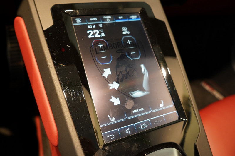 ランボルギーニ ウラカン EVO Spyder RWD Grigio Lynx  エレガントレザーインテリア/Rosso Rea 20インチNarvi鍛造ホイール 中古車 中古車