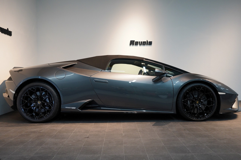 ランボルギーニ ウラカン EVO Spyder RWD Grigio Lynx  エレガントレザーインテリア/Rosso Rea 20インチNarvi鍛造ホイール 中古車 中古車