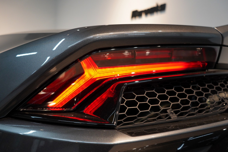 ランボルギーニ ウラカン EVO Spyder RWD Grigio Lynx  エレガントレザーインテリア/Rosso Rea 20インチNarvi鍛造ホイール 中古車 中古車