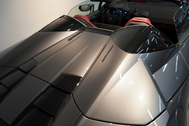 ランボルギーニ ウラカン EVO Spyder RWD Grigio Lynx  エレガントレザーインテリア/Rosso Rea 20インチNarvi鍛造ホイール 中古車 中古車