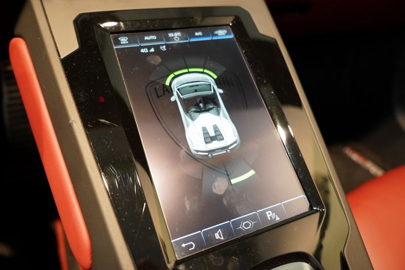 ランボルギーニ ウラカン EVO Spyder RWD Grigio Lynx  エレガントレザーインテリア/Rosso Rea 20インチNarvi鍛造ホイール 中古車 中古車