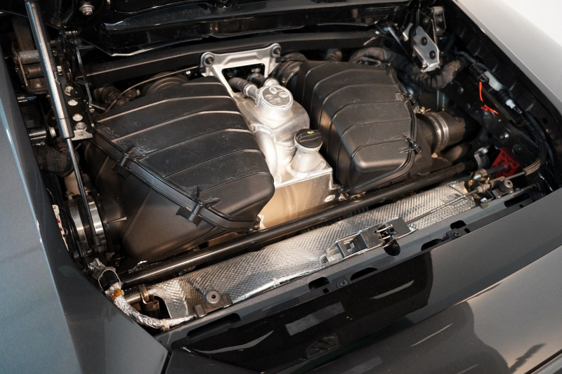 ランボルギーニ ウラカン EVO Spyder RWD Grigio Lynx  エレガントレザーインテリア/Rosso Rea 20インチNarvi鍛造ホイール 中古車 中古車