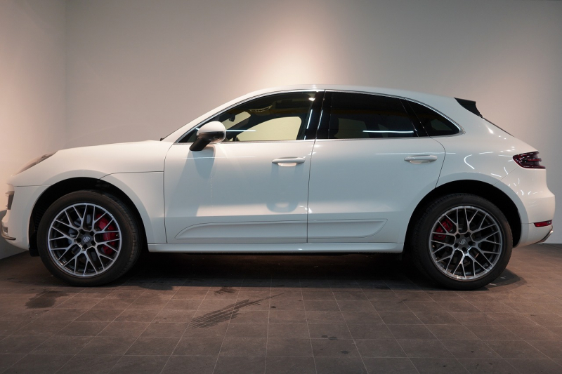 ポルシェ マカン Turbo PDK スポクロ 20インチRSスパイダー パノラマルーフ ACC レーンキープ 中古車 中古車