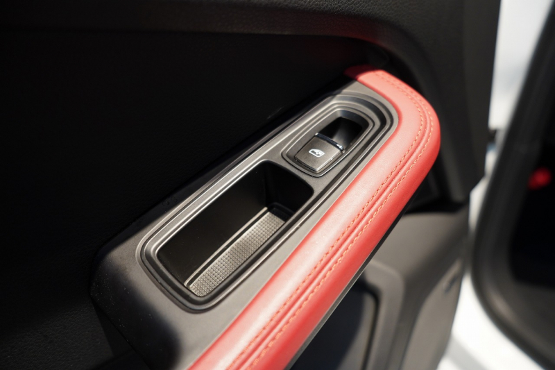 ポルシェ マカン Turbo PDK スポクロ 20インチRSスパイダー パノラマルーフ ACC レーンキープ 中古車 中古車