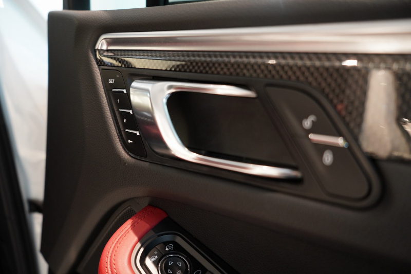 ポルシェ マカン Turbo PDK スポクロ 20インチRSスパイダー パノラマルーフ ACC レーンキープ 中古車 中古車