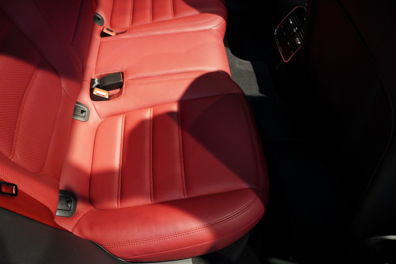 ポルシェ マカン Turbo PDK スポクロ 20インチRSスパイダー パノラマルーフ ACC レーンキープ 中古車 中古車