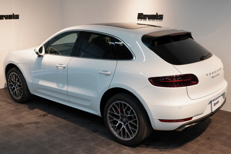 ポルシェ マカン Turbo PDK スポクロ 20インチRSスパイダー パノラマルーフ ACC レーンキープ 中古車 中古車