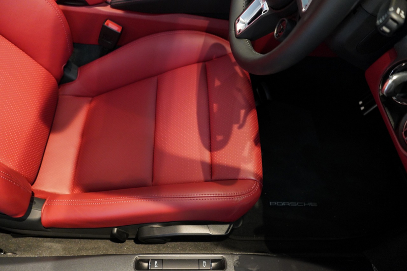 ポルシェ 718 ボクスター GTS 4.0 PDK ツートーンレザーインテリア LEDヘッドライトPDLS+  ジェットブラック 中古車 中古車