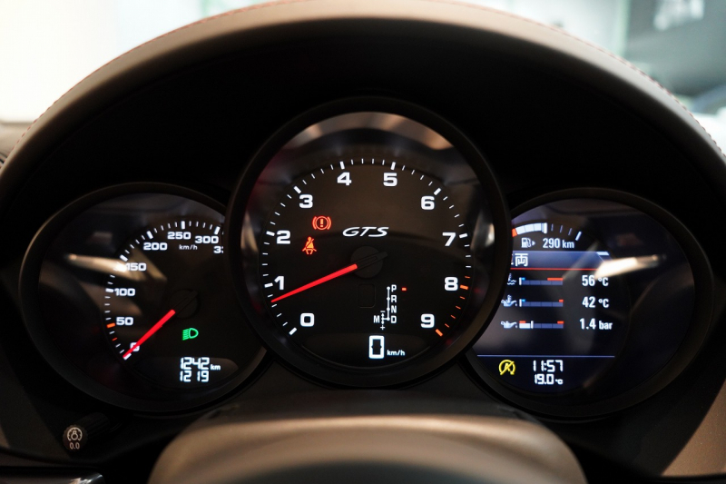 ポルシェ 718 ボクスター GTS 4.0 PDK ツートーンレザーインテリア LEDヘッドライトPDLS+  ジェットブラック 中古車 中古車