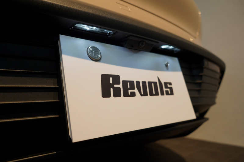 ポルシェ タイカン パフォーマンスバッテリープラス  4+1シート 1オーナー OP390 PSCB スポクロ PASM付エアサス 中古車 中古車