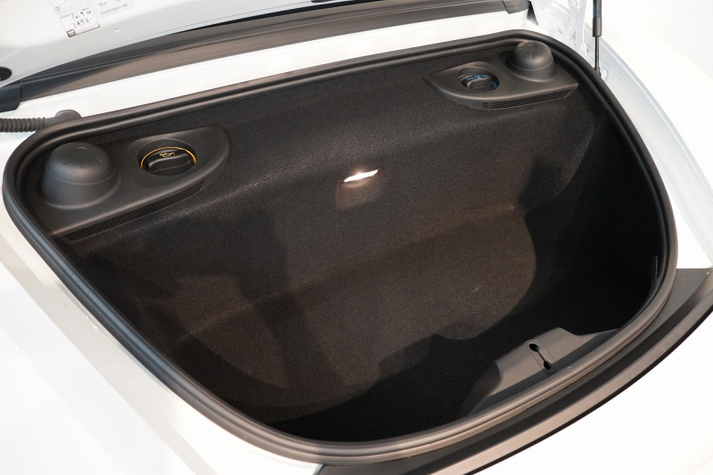 ポルシェ 718 ボクスター GTS 2.5 PDK PDLS+LEDヘッドライト  2ゾーンオートエアコン パークアシスト付バックカメラ 中古車 中古車